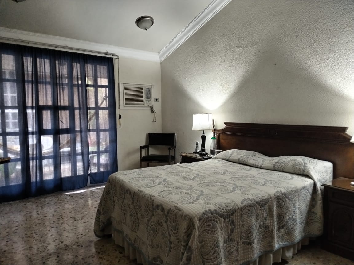 Casa en Venta, Calle Obregón: Amplios Espacios y Comodidades - Galería 10