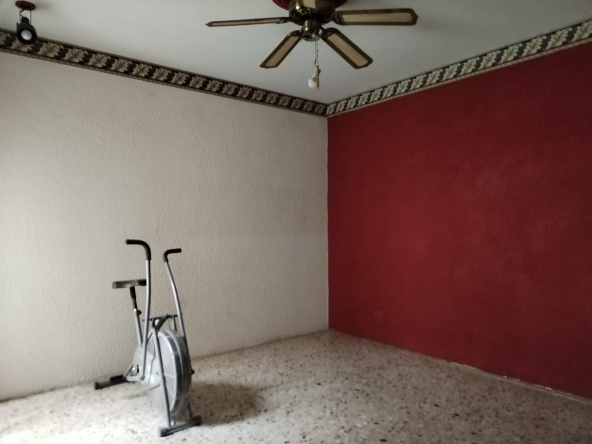 Casa en Venta, Calle Obregón: Amplios Espacios y Comodidades - Galería 7